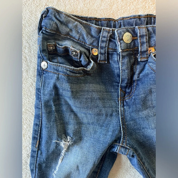True Religion Relaxed Slim cut jeans, kid size 6 unisex - Picture 2 of 7